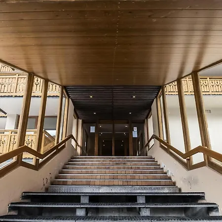 Roche Blanche - Location: Pour 5 Personnes Dans Le Centre Mae-9034