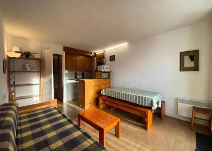 Roche Blanche - Location: Pour 5 Personnes Dans Le Centre Mae-9034