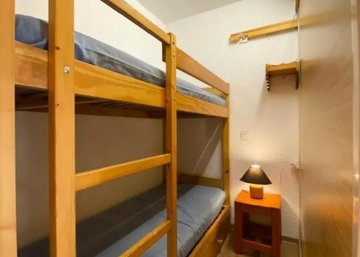 Roche Blanche - Location: Pour 5 Personnes Dans Le Centre Mae-9034 *